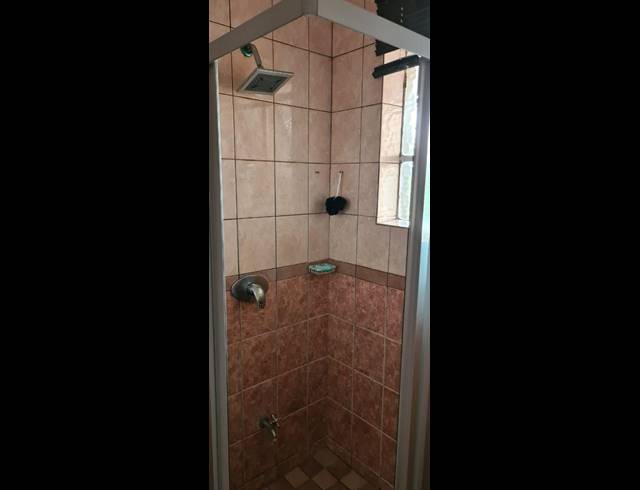 1.5 BEDROOM FLAT RENTED IN MORNINGSIDE
